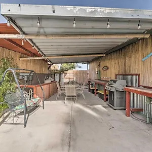 Holiday home Vegas Oasis With Pool And 7 Miles To Strip