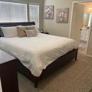 Holiday home New Beautifully Remodeled In Vegas
