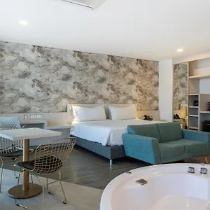 https://black-tower-premium.hotels-bogota.net