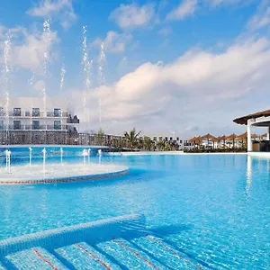 https://melia-dunas-beach-resort-spa.cape-verdehotels.com